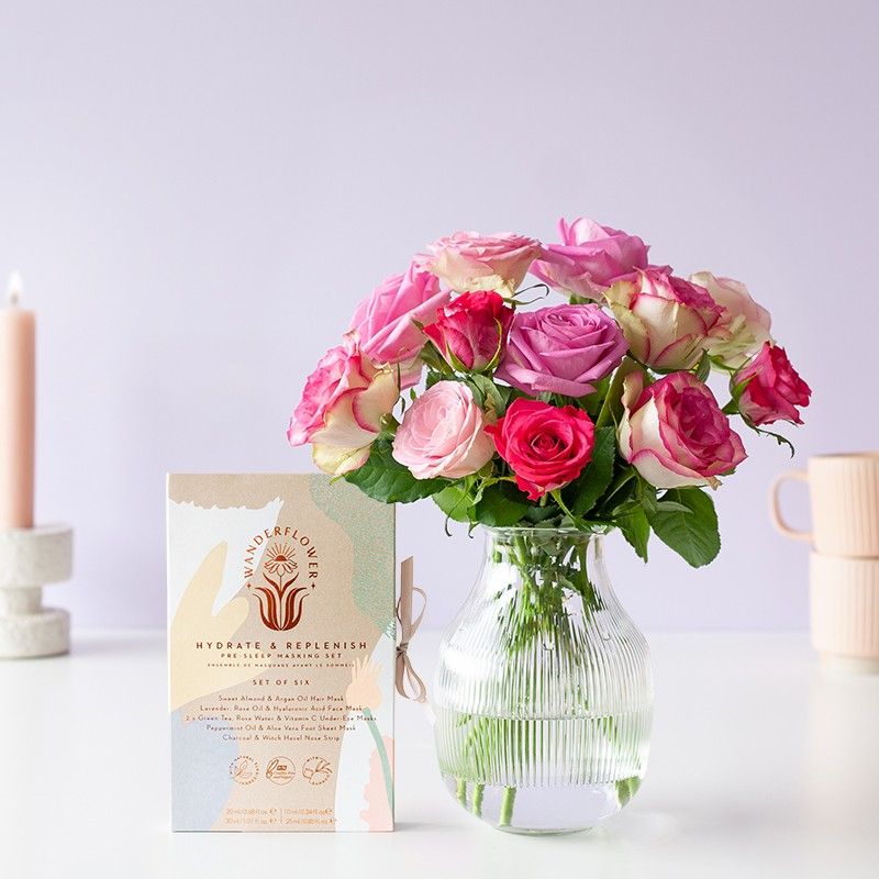 Brievenbuspakketje met verschillende tinten roze rozen