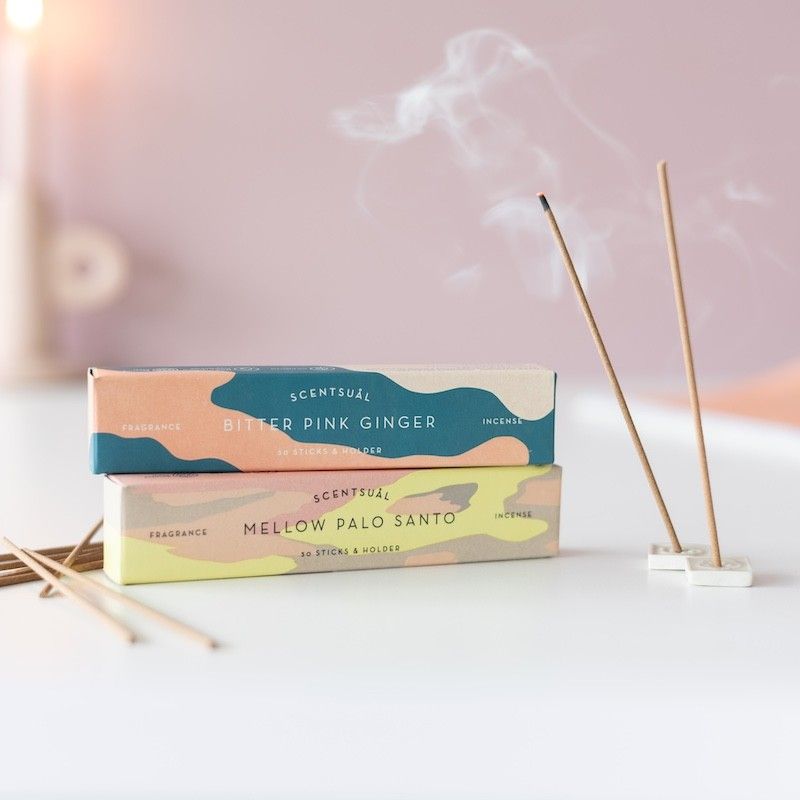 Brievenbuspakketje met twee doosjes wierook in de geuren gember en palo santo