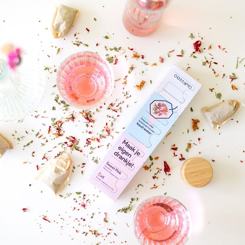 Botanische roze koude drank 