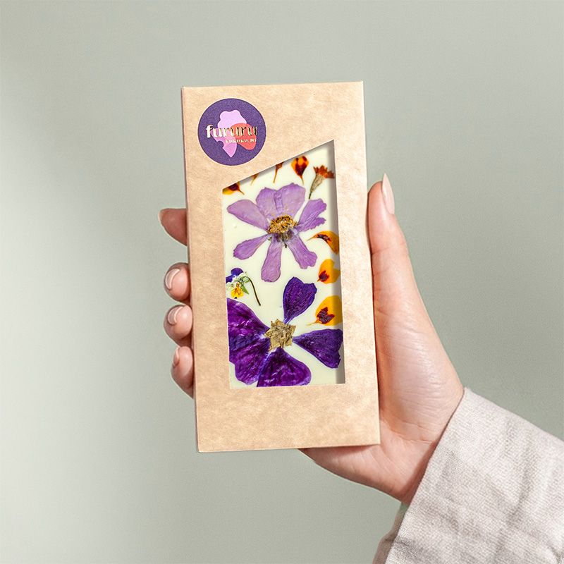 Witte chocola met eetbare bloemen