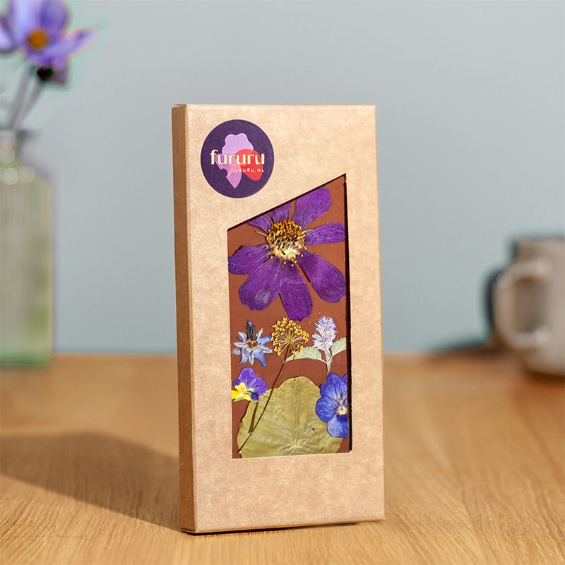 Chocola met eetbare bloemen