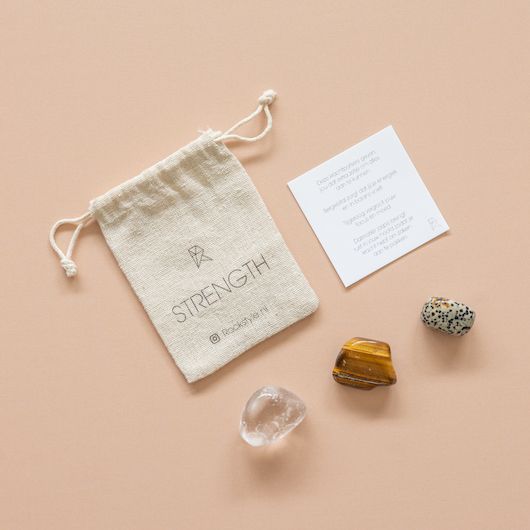 3 edelstenen met canvas zakje en kaartje