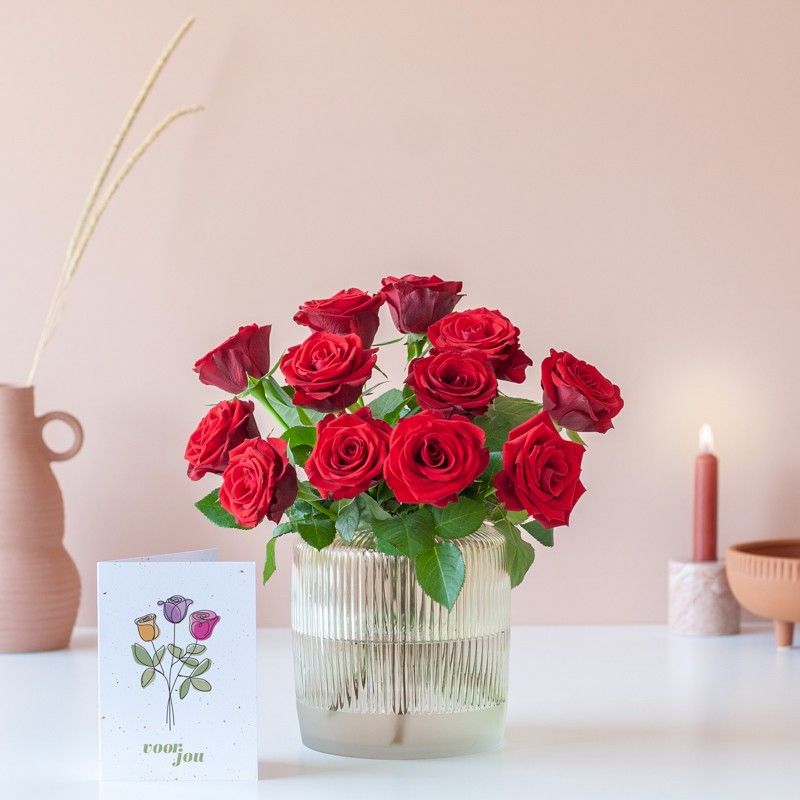 brievenbusbloemen-cadeau-rode-rozen