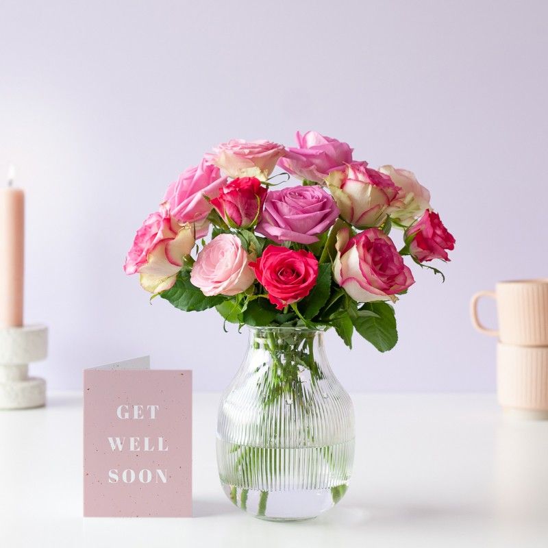 Brievenbuspakketje met verschillende tinten roze rozen