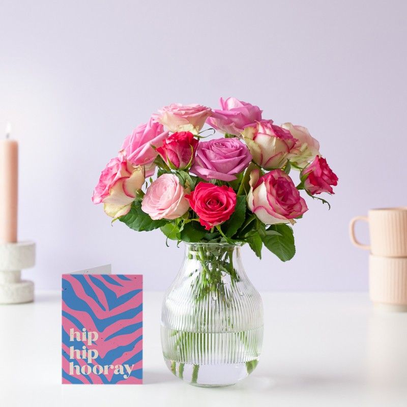 Brievenbuspakketje met verschillende tinten roze rozen