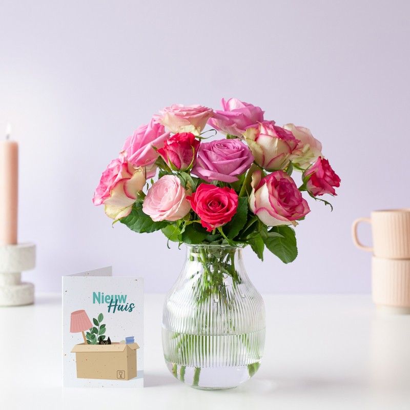 Brievenbuspakketje met verschillende tinten roze rozen