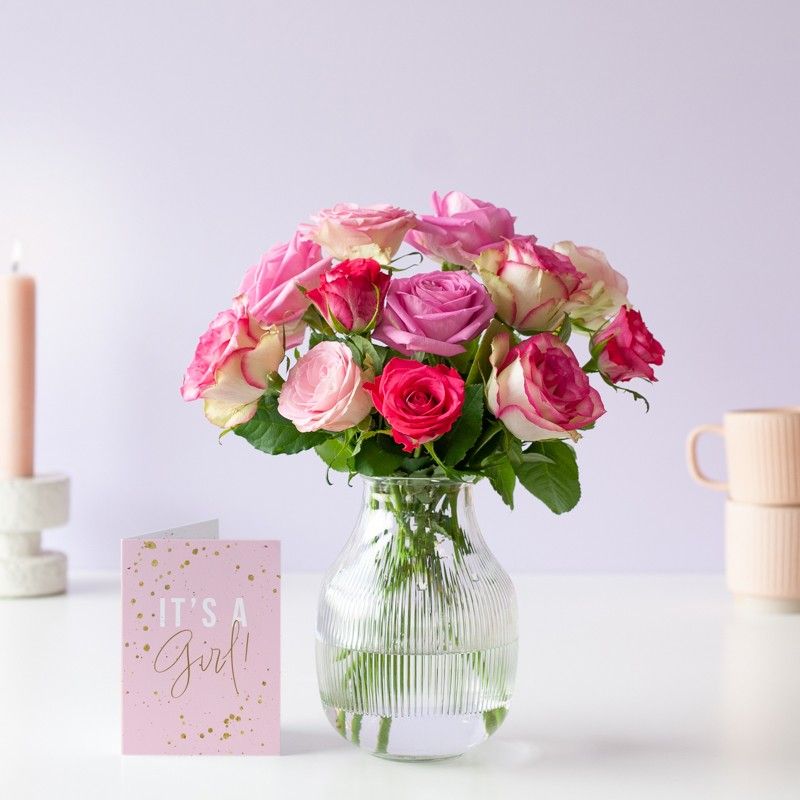 Brievenbuspakketje met verschillende tinten roze rozen