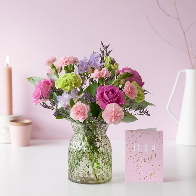 Brievenbus boeketje Sweety met verschillende bloemen in roze paarse tinten
