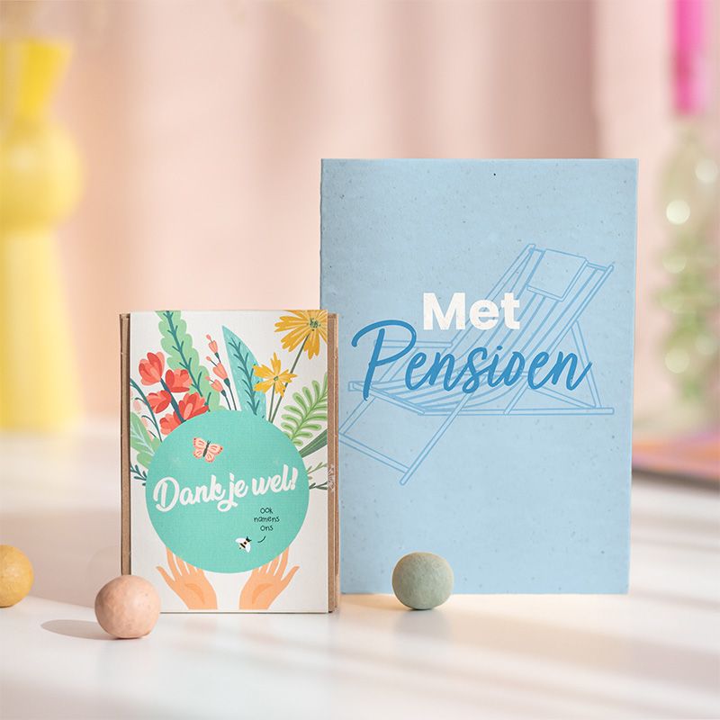 Doosje met vier zaaibommetjes met biologische wilde bloemzaden met de tekst dankjewel erop