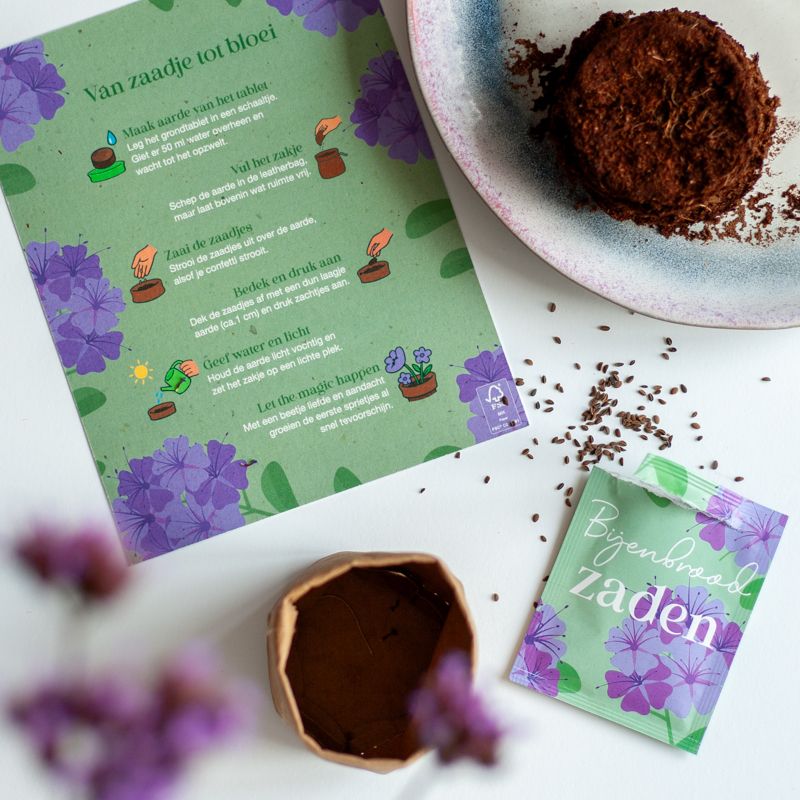 Groen paars doosje bijenbrood met de tekst bedankt erop