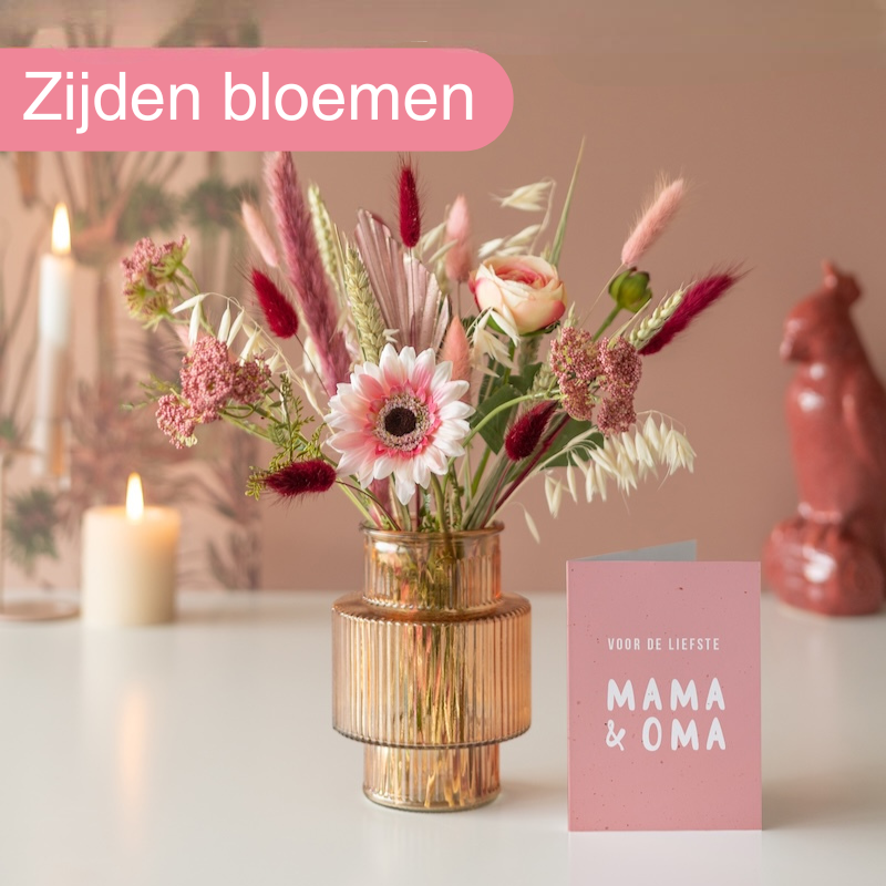 Brievenbuspakketje zijden en droogbloemen in roze tinten