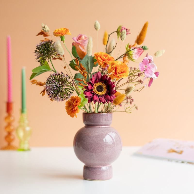 L285 Droogbloemen en zijden bloemen in oranje roze kleuren